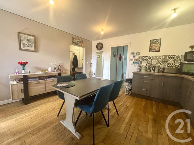 Appartement F3 à vendre - 3 pièces - 59.1 m2 - LE MALESHERBOIS - 45 - CENTRE - Century 21 Agence De Malesherbes