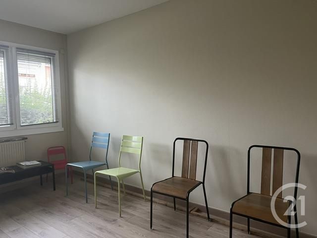 Appartement F4 à vendre - 4 pièces - 91.8 m2 - LE MALESHERBOIS - 45 - CENTRE - Century 21 Agence De Malesherbes