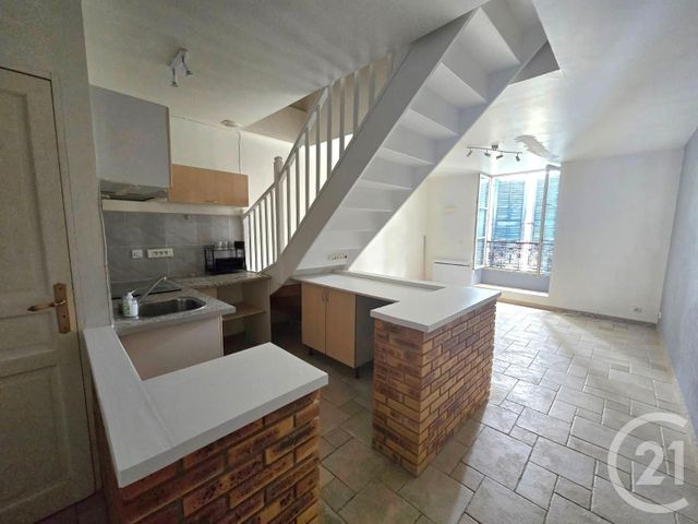 Appartement F2 à louer - 2 pièces - 41.74 m2 - LE MALESHERBOIS - 45 - CENTRE - Century 21 Agence De Malesherbes