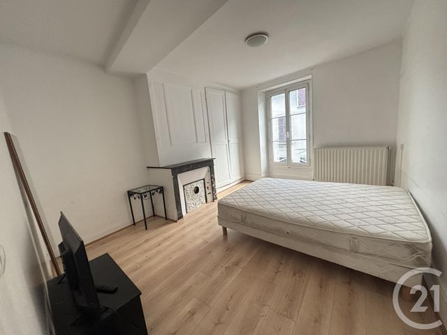 Appartement F3 à louer - 3 pièces - 71.95 m2 - LE MALESHERBOIS - 45 - CENTRE - Century 21 Agence De Malesherbes