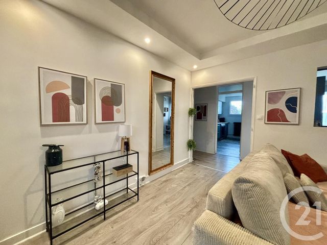 Appartement F4 à vendre - 4 pièces - 85.99 m2 - LE MALESHERBOIS - 45 - CENTRE - Century 21 Agence De Malesherbes