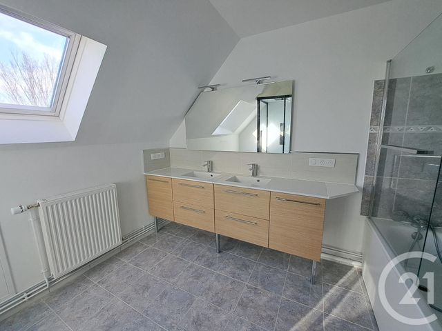 maison à louer - 5 pièces - 100.66 m2 - LE MALESHERBOIS - 45 - CENTRE - Century 21 Agence De Malesherbes