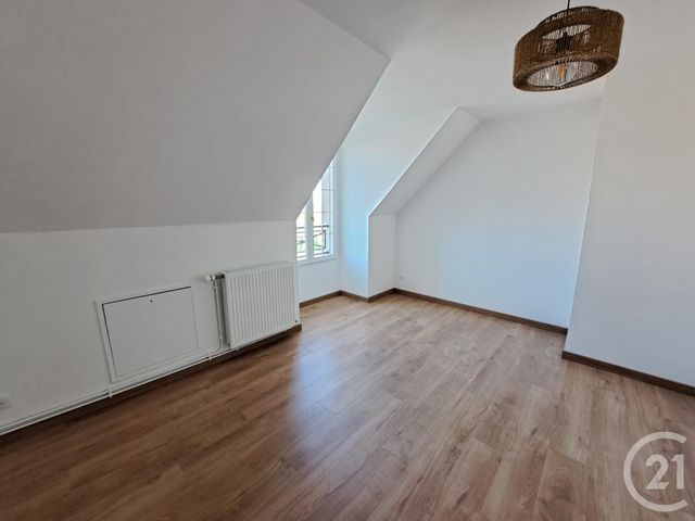 maison à louer - 5 pièces - 100.66 m2 - LE MALESHERBOIS - 45 - CENTRE - Century 21 Agence De Malesherbes