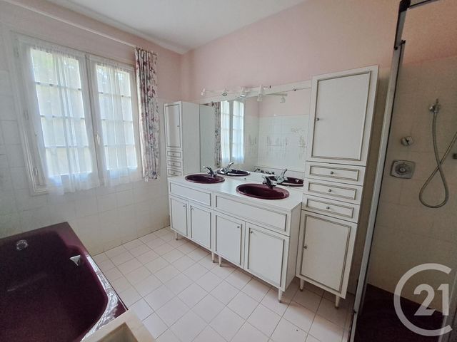 maison à vendre - 8 pièces - 180.0 m2 - LA CHAPELLE LA REINE - 77 - ILE-DE-FRANCE - Century 21 Agence De Malesherbes