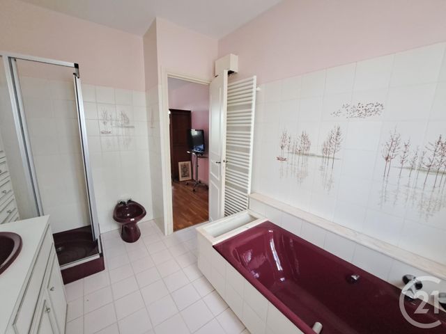 maison à vendre - 8 pièces - 180.0 m2 - LA CHAPELLE LA REINE - 77 - ILE-DE-FRANCE - Century 21 Agence De Malesherbes