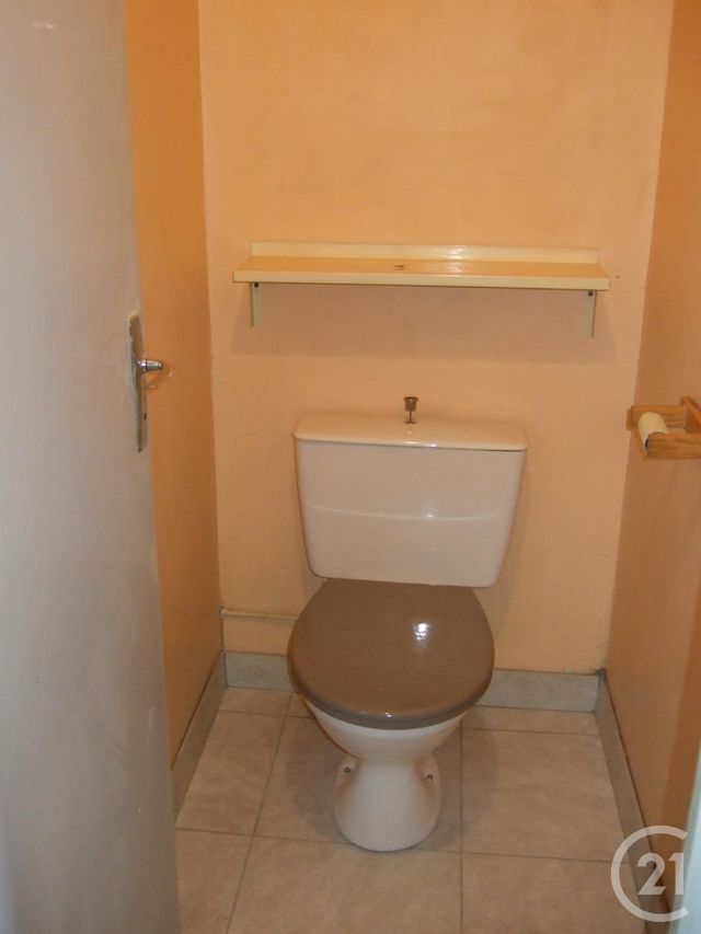 Appartement F2 à vendre - 2 pièces - 43.45 m2 - LE MALESHERBOIS - 45 - CENTRE - Century 21 Agence De Malesherbes