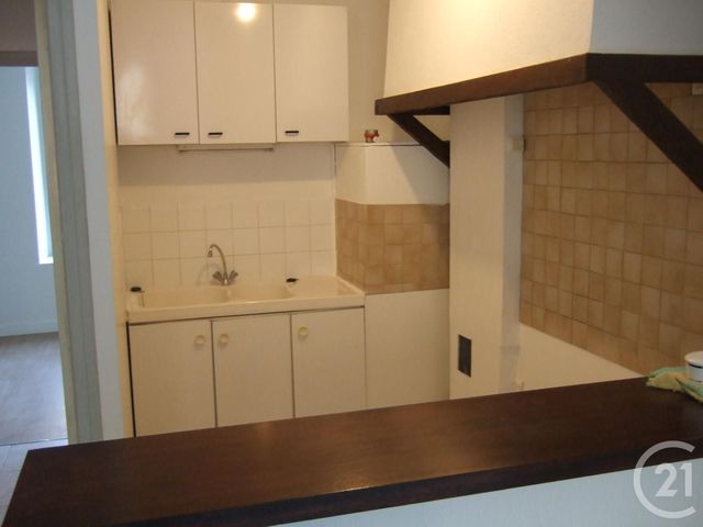 Appartement F2 à vendre - 2 pièces - 43.45 m2 - LE MALESHERBOIS - 45 - CENTRE - Century 21 Agence De Malesherbes