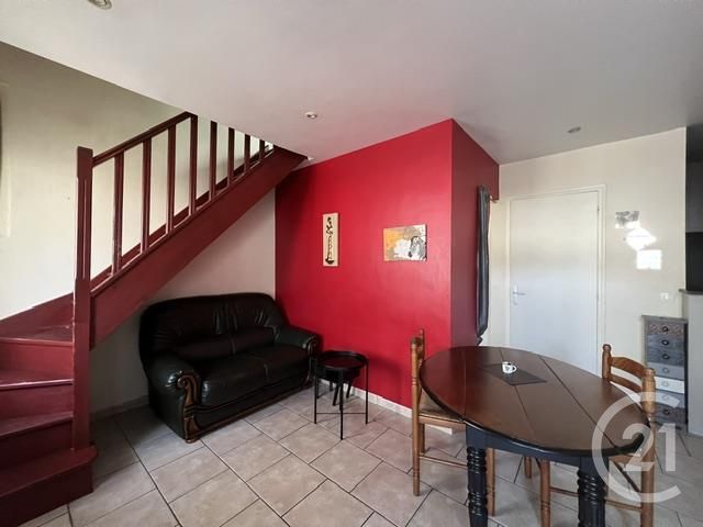 Appartement Duplex à vendre - 3 pièces - 26.01 m2 - LE MALESHERBOIS - 45 - CENTRE - Century 21 Agence De Malesherbes