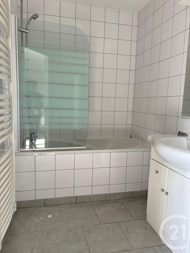 Appartement F2 à louer - 2 pièces - 41.72 m2 - LE MALESHERBOIS - 45 - CENTRE - Century 21 Agence De Malesherbes