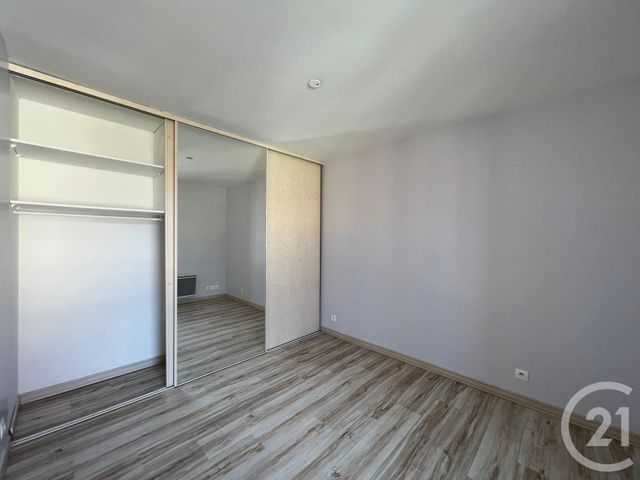 Appartement F2 à louer - 2 pièces - 41.72 m2 - LE MALESHERBOIS - 45 - CENTRE - Century 21 Agence De Malesherbes